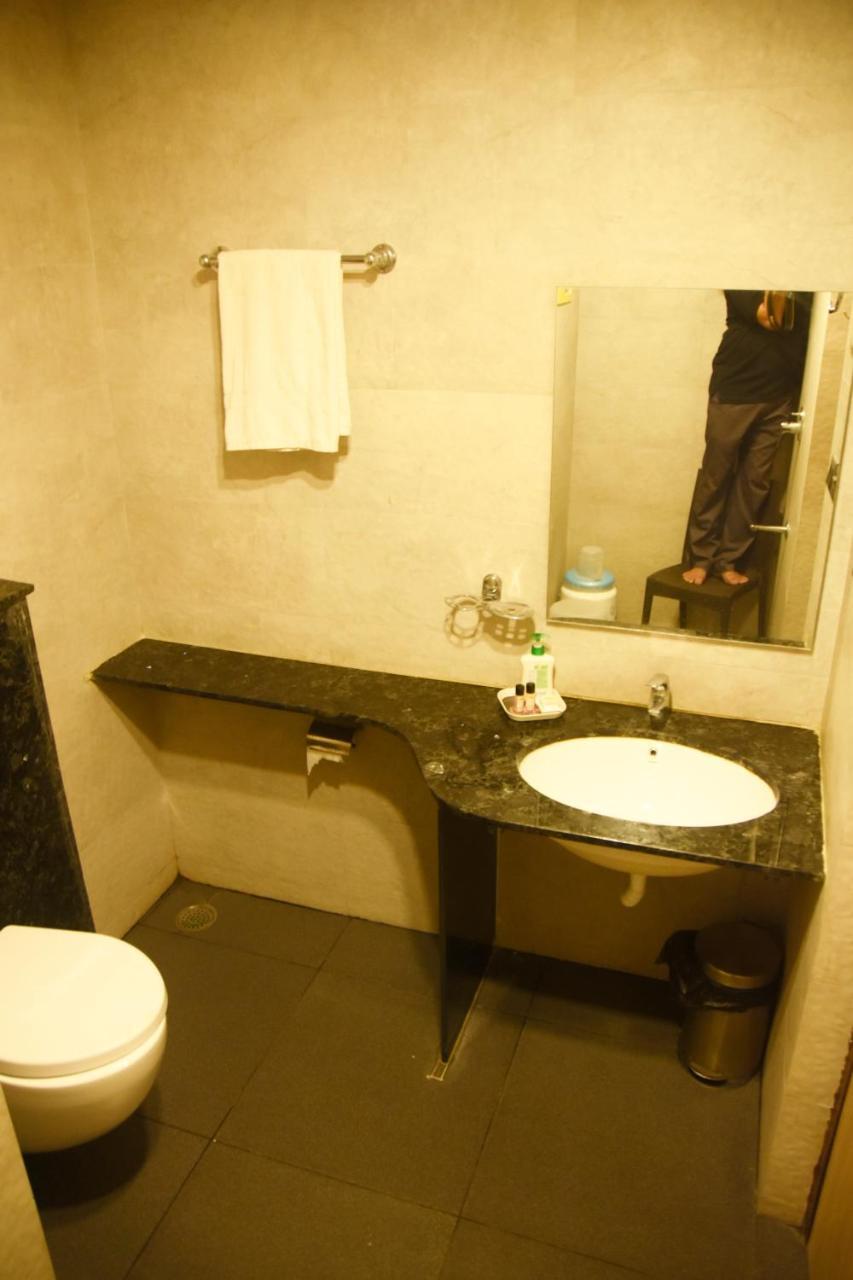 Hotel Om International Gokarna  Esterno foto