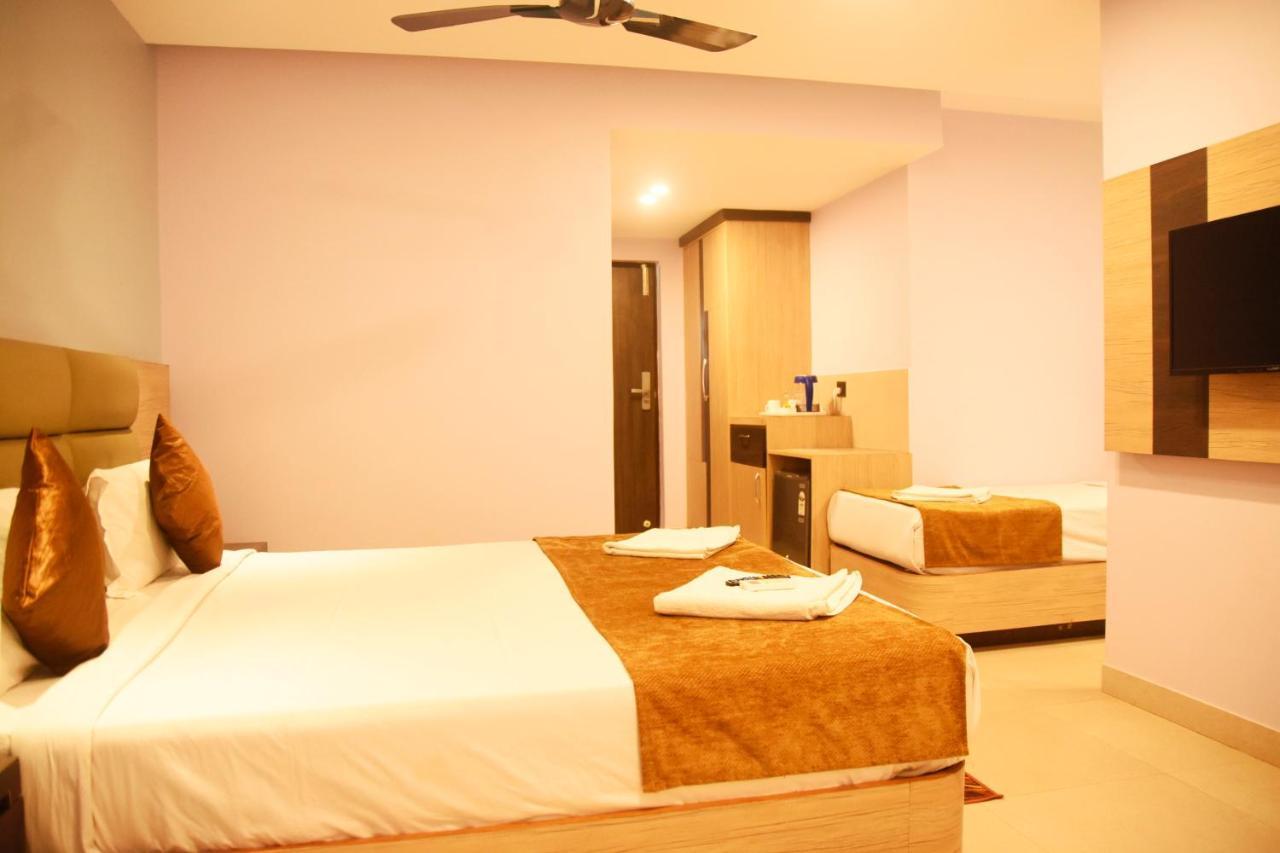 Hotel Om International Gokarna  Esterno foto